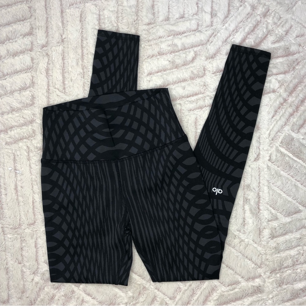 Alo Leggings - Picture 1 of 7